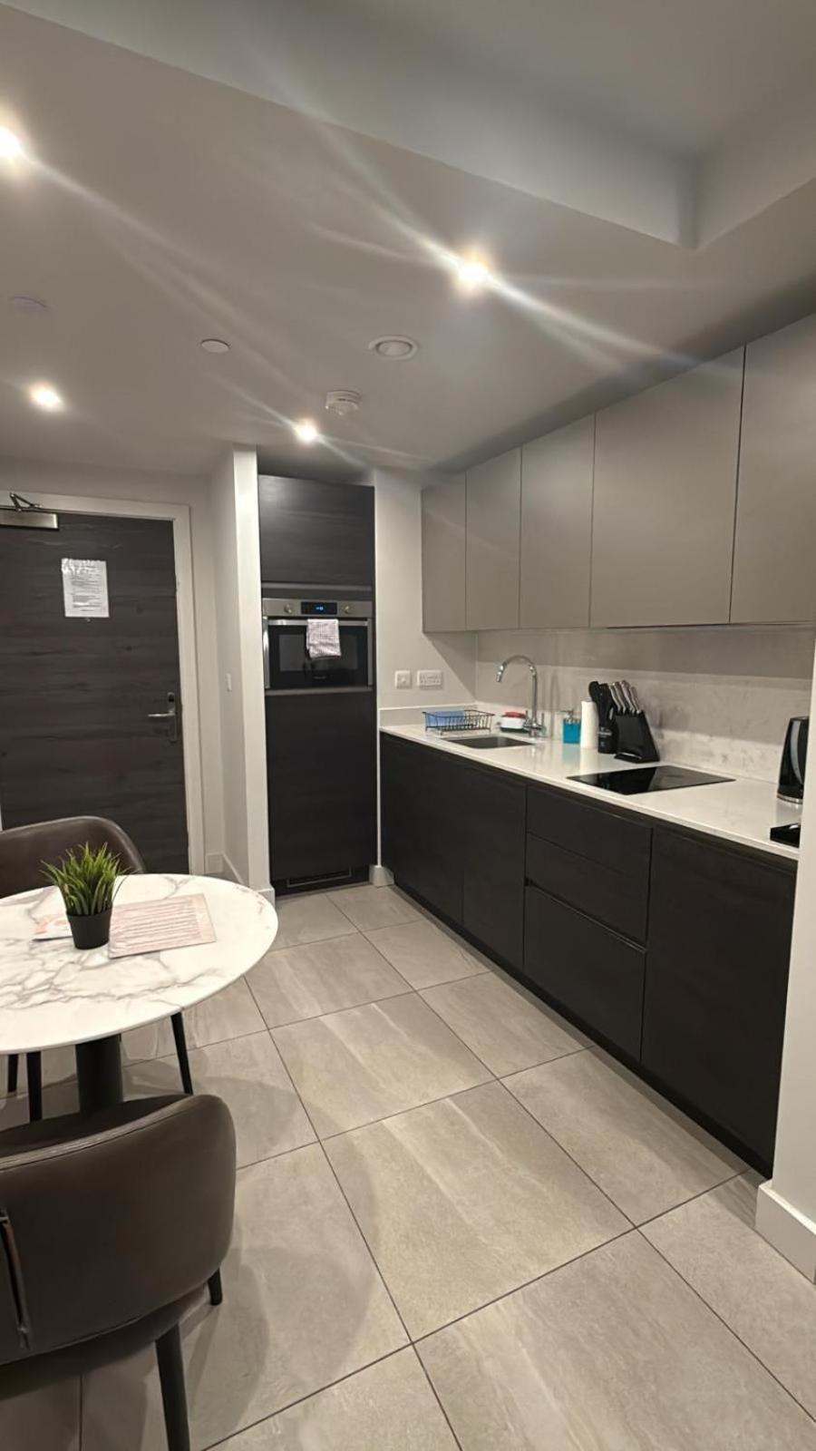 Mercian Luxury Serviced Apartments- Birmingham City Centre - Your Perfect Stay - Gym Rooftop Terrace Cinema Room Exterior foto